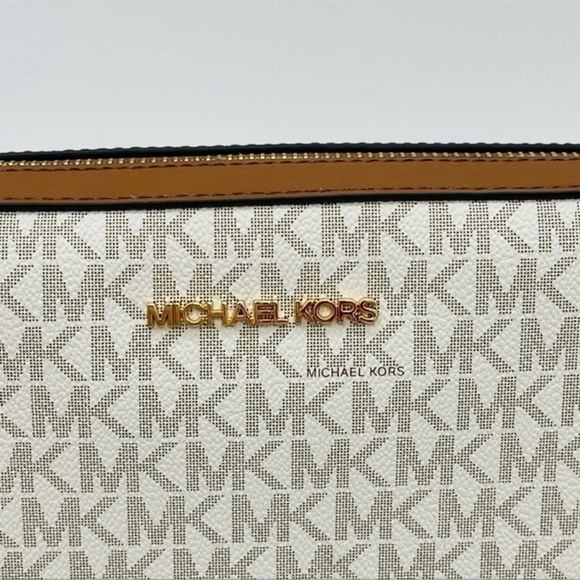 Michael Kors Large EW Crossbody Bag Vanilla - Picture 9 of 10